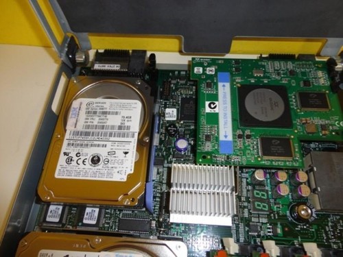 IBM Bladecenter Blade Server Dual HS21 Dual Proc 8GB RAM 2 x 73.4GB HD Used 4 - Picture 7 of 10