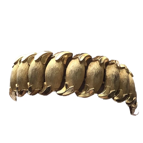 Crown Trifari Bracelet Textured Gold Tone Modernist Vintage Signed Jewelry 7.5"