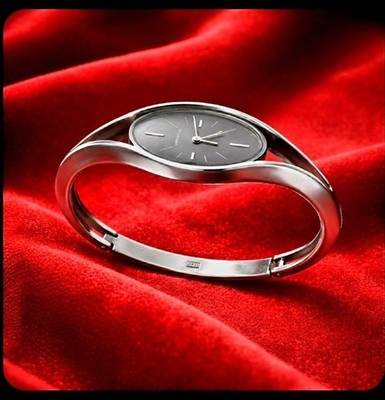 Vintage Caravelle by Bulova Damen Uhr 835 Silber   läuft   ovales Design