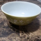 Vintage 1970's PYREX #403 Spring Blossom Crazy Daisy Mixing Bowl 2-1/2 Qt