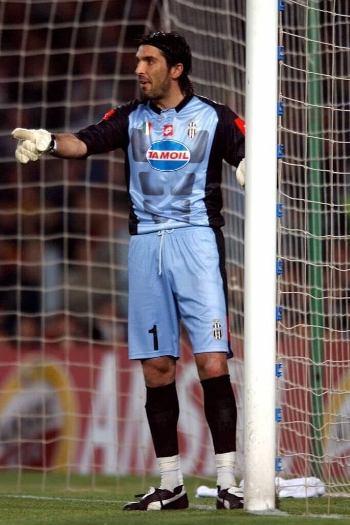 XL Vintage Jersey Juventus Goalkeeper 02/03 - Lotto - Blue XL Vintage Jersey Juventus Goalkeeper 02/03 - Lotto - Blue