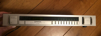 PIONEER TX-301 - hochwertiger FM/AM Digital Synthesized Tuner   guter Zustand