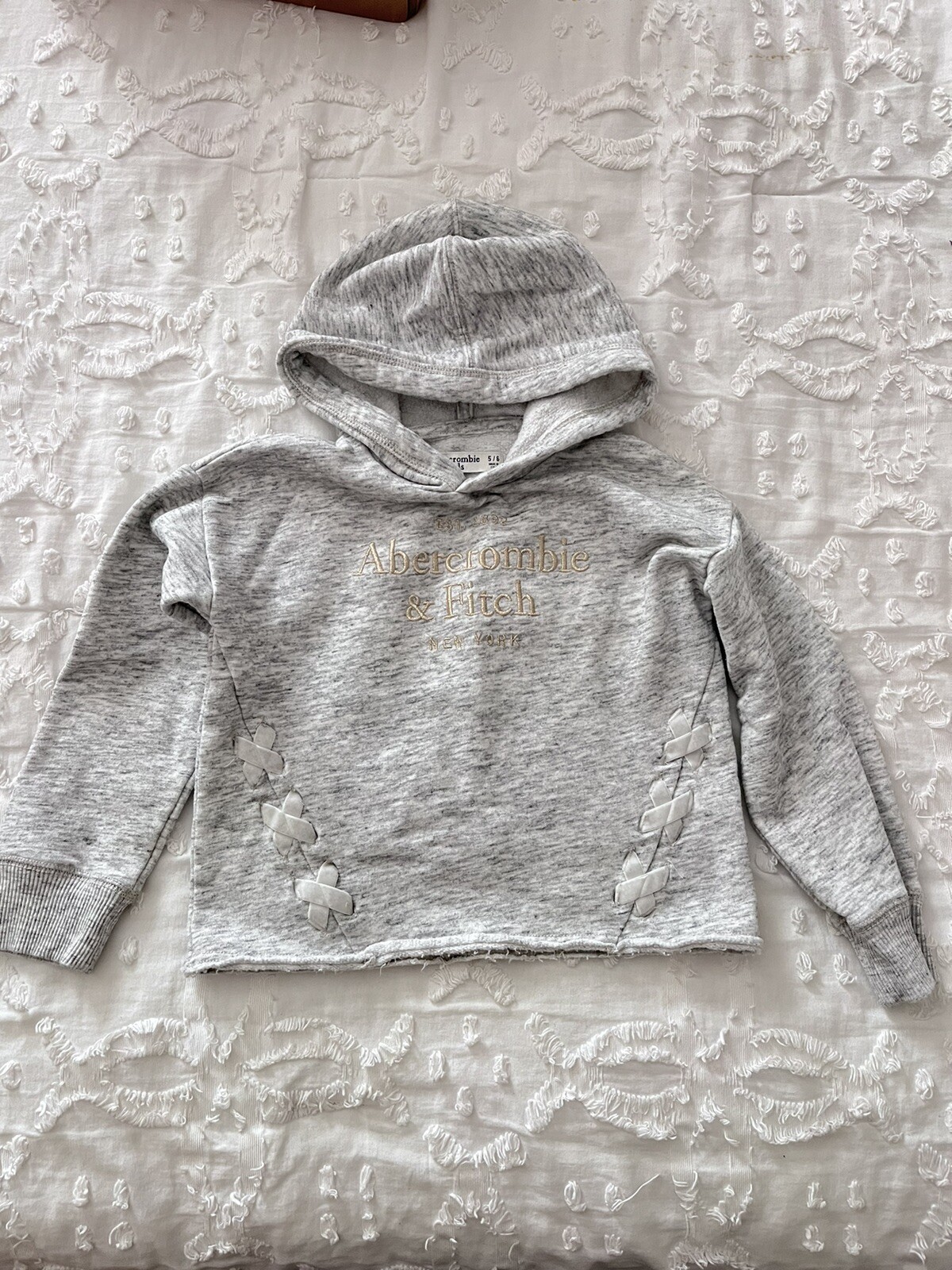 Abercrombie Kids girls 5/6 crop hoodie 