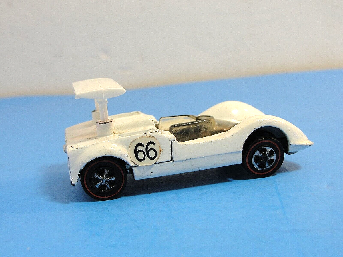 白樺風ビンテージホワイト　title「勇」 Hot Wheels Red Line US Enamel White Chaparral 2G With Original