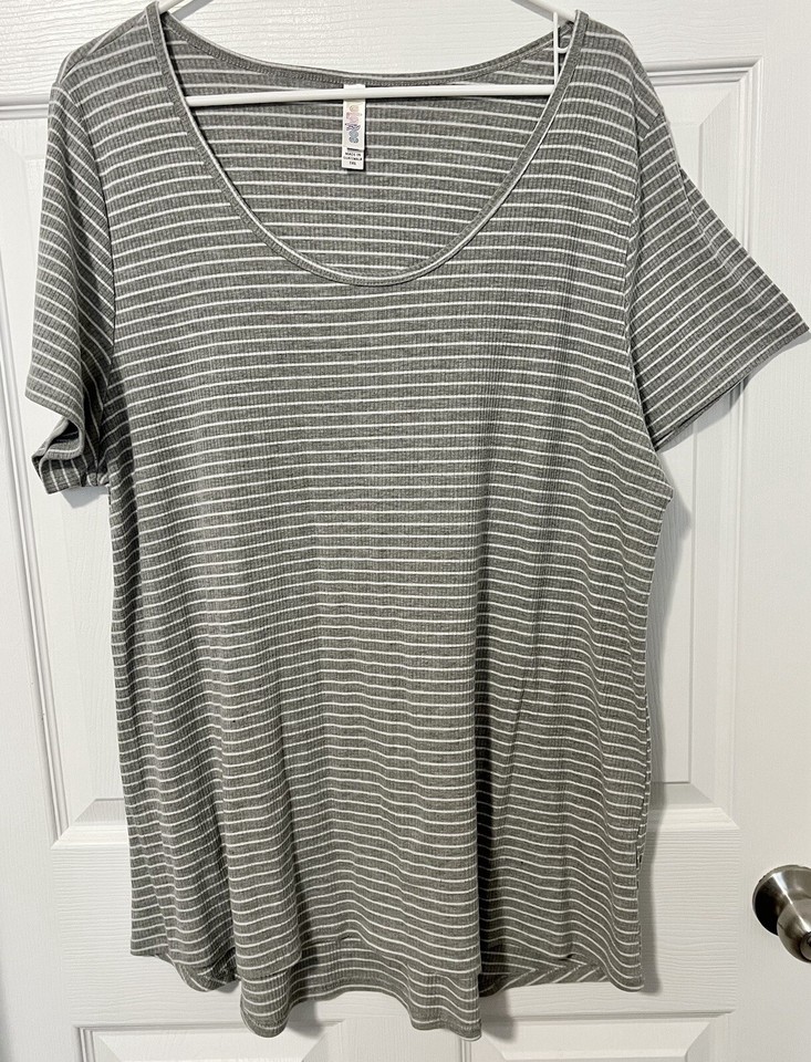 LuLaRoe TShirt Top Women's Plus Size 3XL Gray TwoTone Striped Blouse