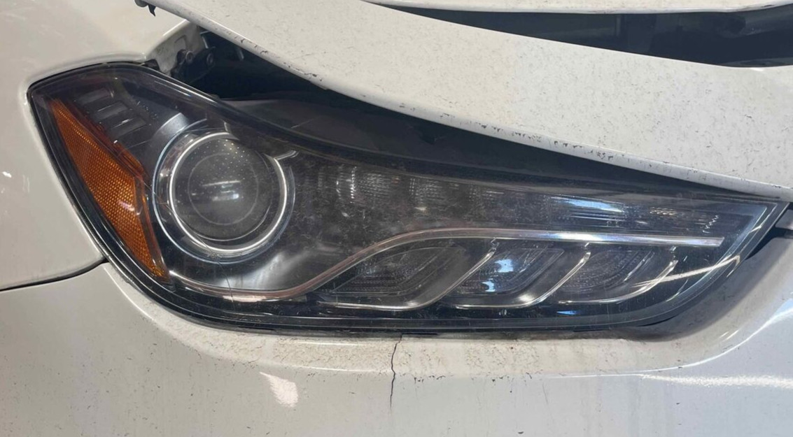 2014 Maserati Ghibli OEM Right Hand Passengers Side Xenon Headlight 670005473