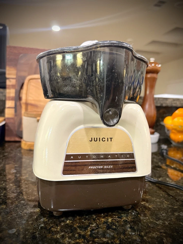 Vintage 1970's Proctor Silex Juicit Juicer Tested and Working Well. - Image 4 of 4
