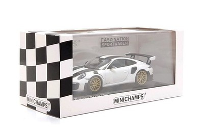 Minichamps 1:43 Porsche 911 GT2 RS (991.2) in White / Gold Wheels