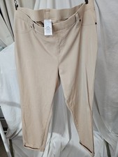 Ladies Time And Tru Capris