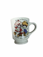 VINTAGE STRAWBERRY SHORTCAKE Mug/Cup Love is the Treat 1980's Stoneware RARE 