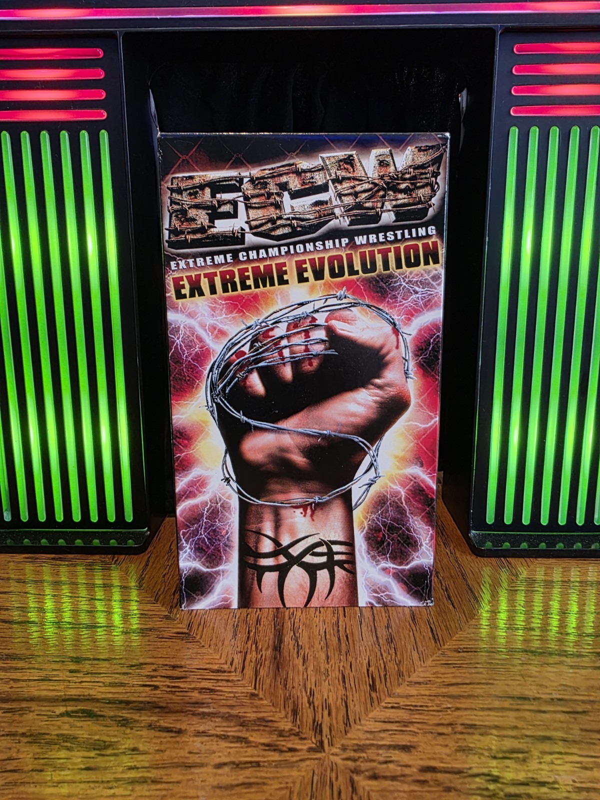 ECW - Extreme Evolution (VHS, 2000, Edited Version)