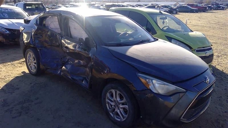 Conjunto de filtro de aire usado se adapta a: Toyota Yaris ia 2018 grado A Foto 2 de 4