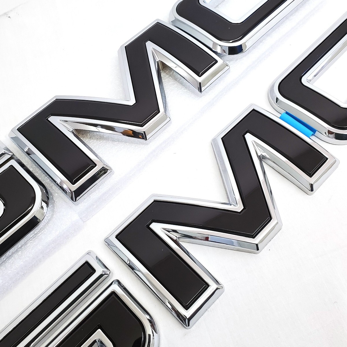 35086LEC Chrome OEM Look Lighted Tailgate Logo Emblem for 2000-2013 Gmc Sierra