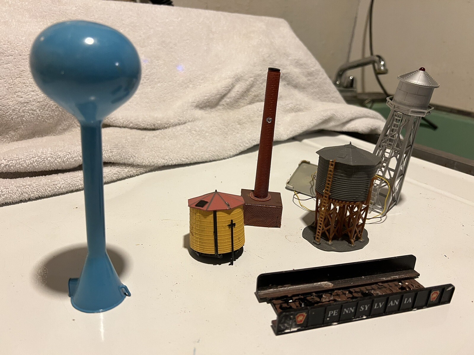 Assorted N Scale Train Accessories eBay