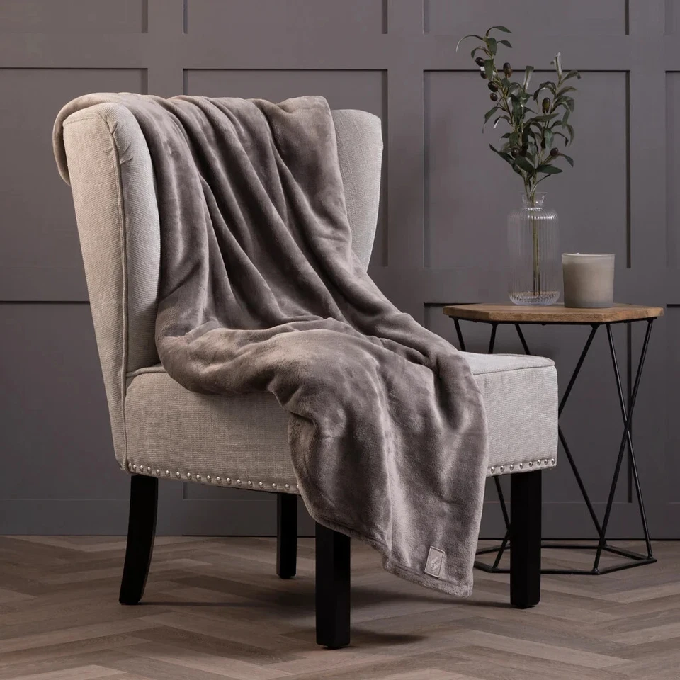 350GSM LUXURY FLEECE BLANKET SOFT PLUSH REVERSIBLE | WARM COZY & PREMIUM QUALITY - Image 2 of 3