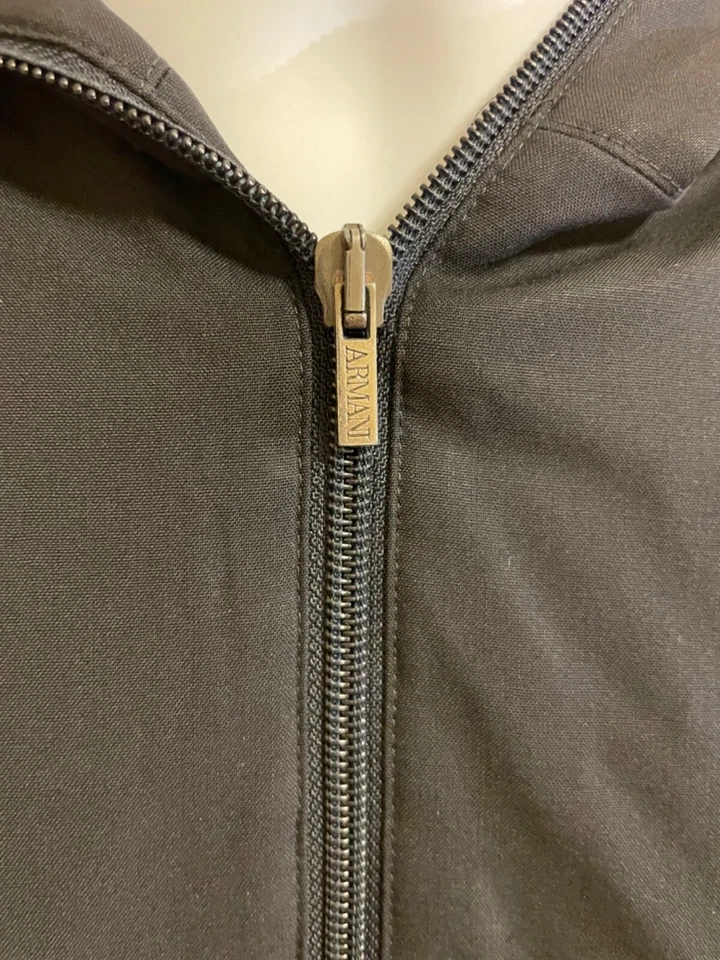 Jaqueta de lã preta Armani Collezioni Loro Piana Storm System com capuz 46 Thrashed - Imagem 3 de 4