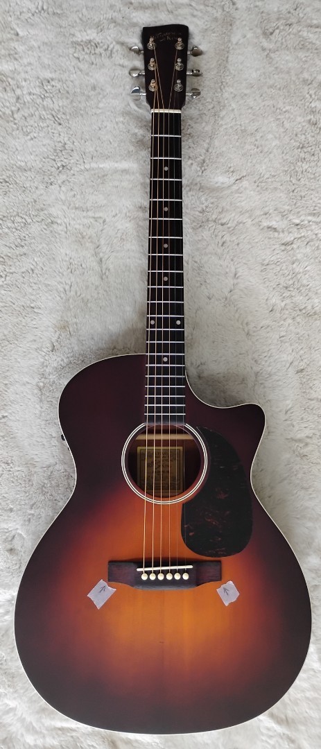 King RGA-16R-CFE5 Road King Grand Auditorium 31990₽