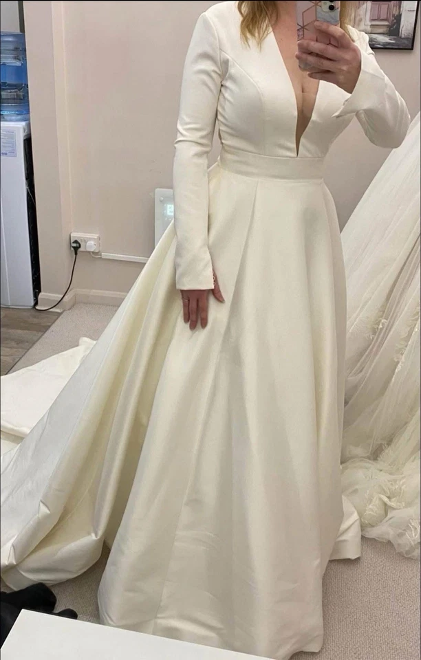 Justin Alexander Signature Wedding Dress Size 10 - Image 2 of 4