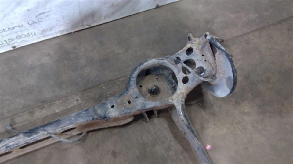 Dodge Caravan 2018-2020 suspensión trasera conjunto de eje OEM 5171467AF Foto 2 de 4