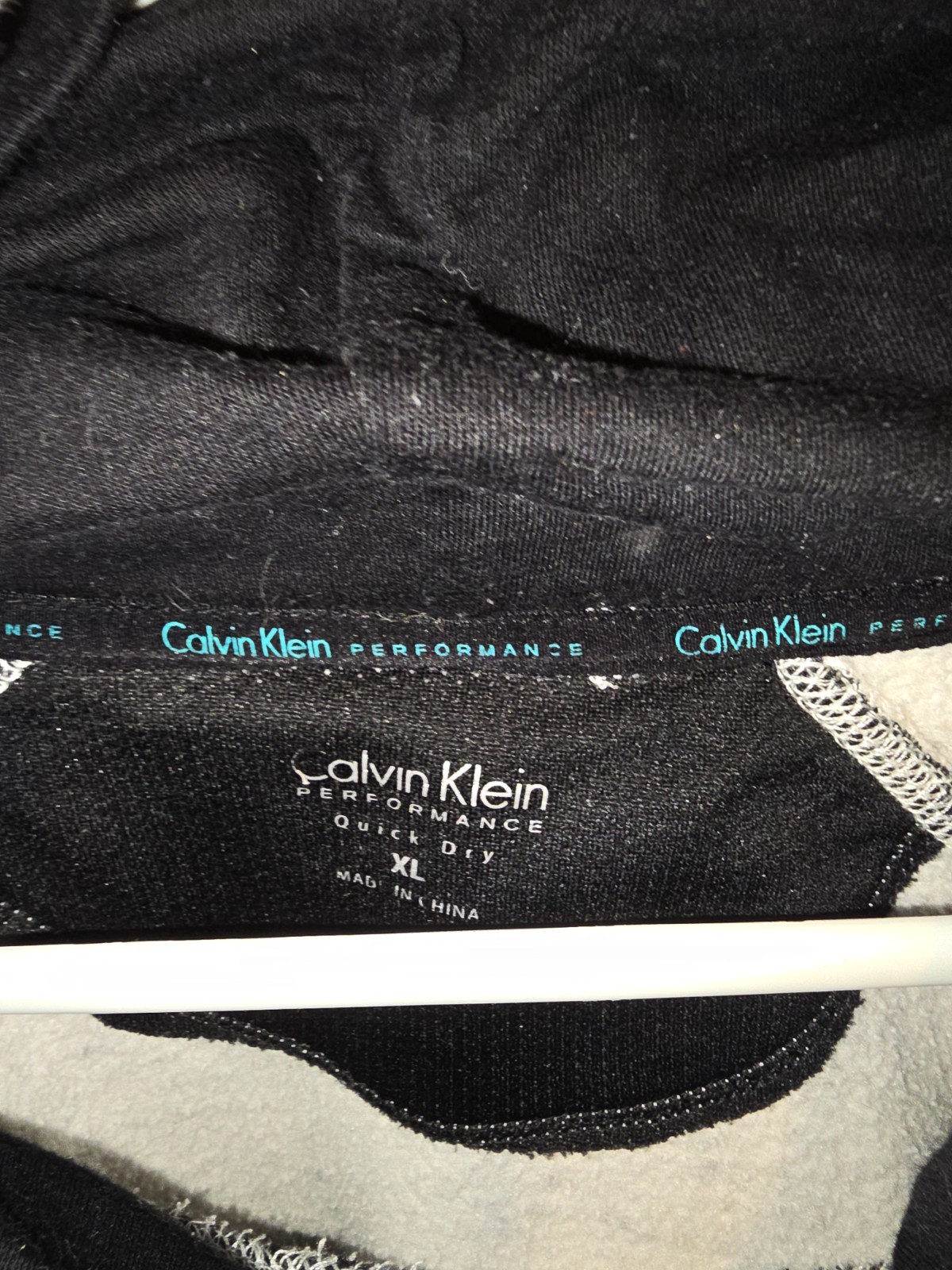 CK Performance Quick Dry Gray Pull Over Sweatshir… - image 3