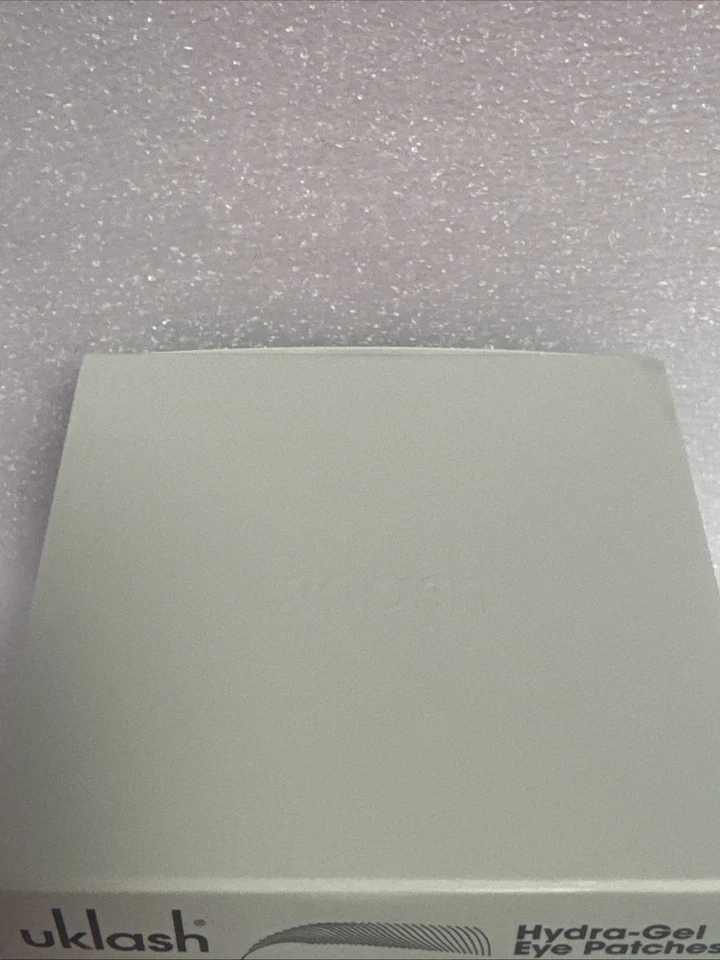 Uklash hydra gel eye patches , 30pairs New - Image 2 of 4