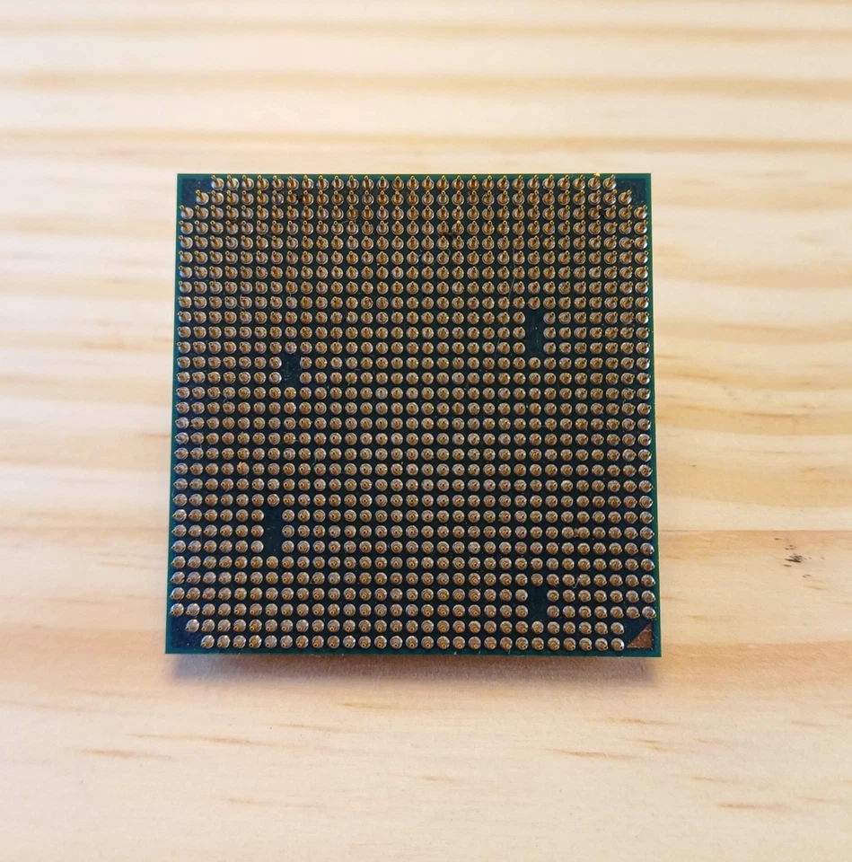 AMD Athlon II X2 215 - 2.7 GHz - ADX215OCK22GQ - Socket AM2+ & AM3 - Immagine 2 di 2