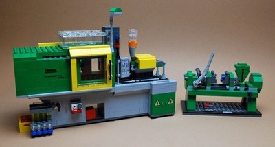 Lego 4000001 Moulding Machines - Inside Tour Exclusive 2011