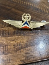 Vintage Original Gold Tone Delta Airlines Pilot Position Wings Badge