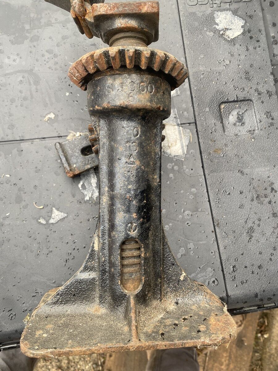 Old Vintage Antique Auto Car Automotive Screw Jack w/ FLIP Old Vintage Antique Auto Car Automotive Screw Jack w/ FLIP