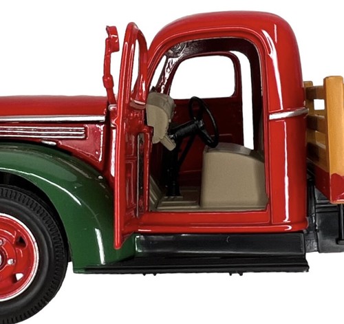 Chevrolet Flatbed Work Truck 1941 Replica Red & Green Die Cast 1:32 No Box NOS - Picture 6 of 22