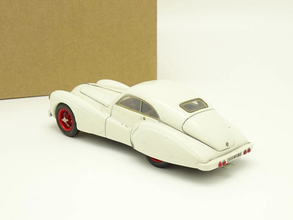 Meine Sammlung Harz SB 1/43 - Talbot Lago T26 GS Saoutchik Weiß 1950 - Bild 4 von 4