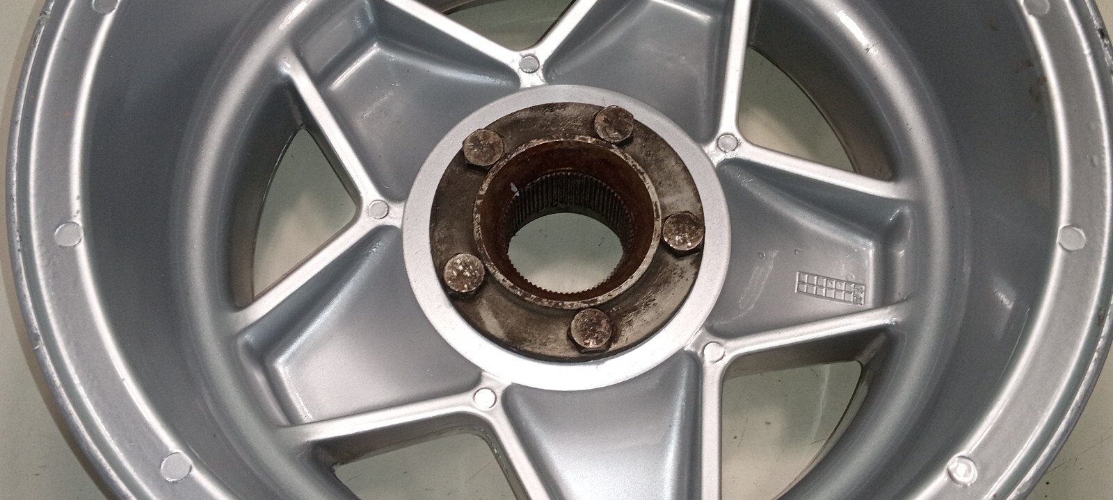 Ferrari 365 GTB/4 Wheel Rim_Cromodora_Hub_Trim Ring_109186/A_7 1/2 X 15_Daytona