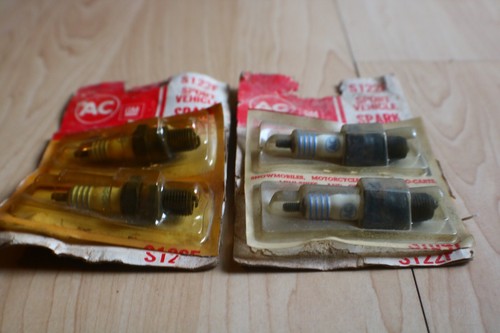 ac gm s122f spark plug 4 plugs included vintage - Picture 2 of 11