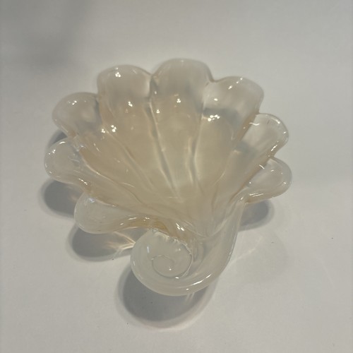 kunstglas rosa opalisierende Muschelschale