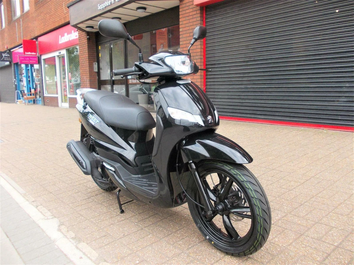 PEUGEOT TWEET 125 E5 SBC SCOOTER BRAND NEW 2 YEAR WARRANTY