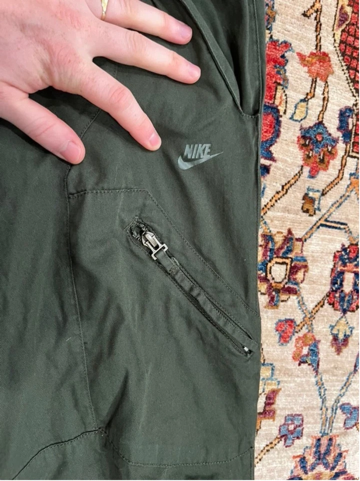 Женские спортивные штаны-карго Y2k Nike оливковые универсальные для походов путешествий на открытом воздухе - Изображение 4 из 4