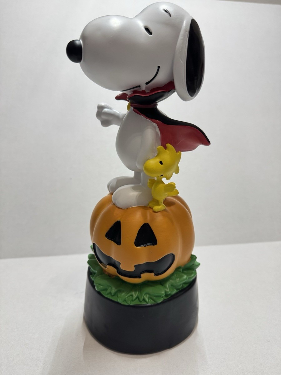 RUZ Peanuts Vampire Snoopy and Woodstock Halloween Figurine 2025