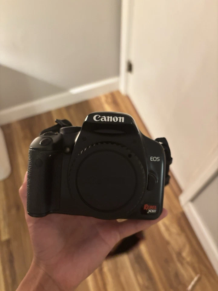 Cámara digital Canon EOS Rebel XSI 450D SLR. ¡Cámara apenas usada!! Foto 3 de 4