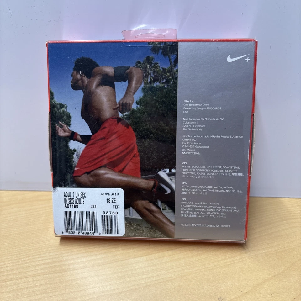 NIKE Sport ArmBand for iPod nano - Style AC1198 - Color Red/Black New Old Stock - Image 3 of 4