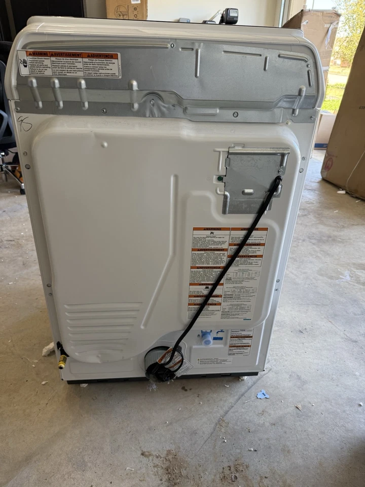 Electric Kenmore 5.3 cu.ft. Top Load Washer and 7.4 cu. ft. GAS Dryer SET - Image 2 of 4