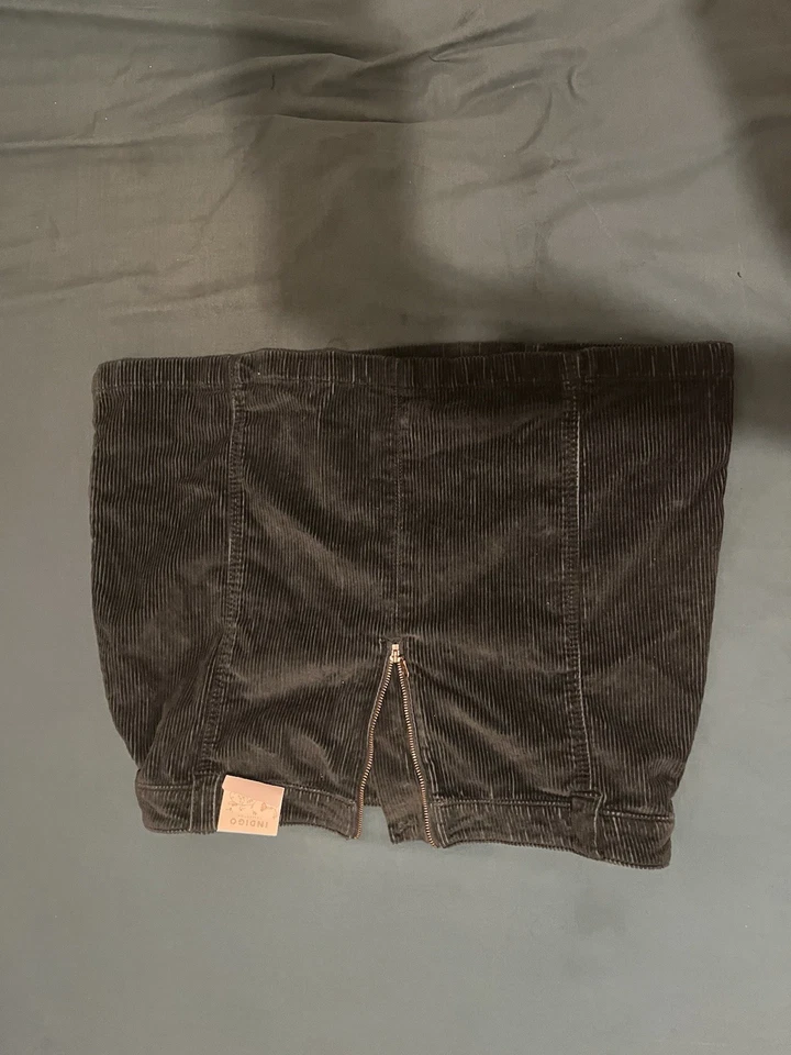 pencil skirts - Image 3 of 4