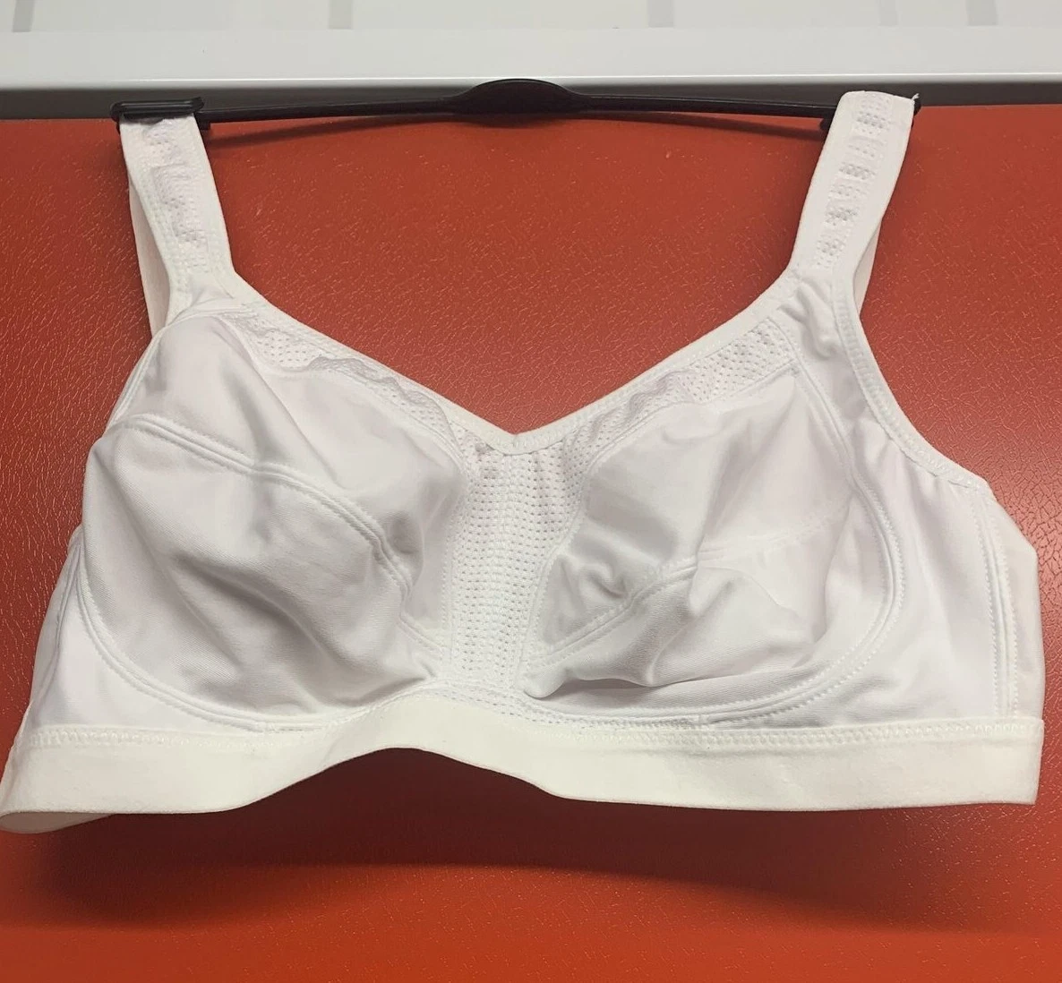 Brand New Ex M&S High Impact Non-Wired Sports Bra White Sizes 30