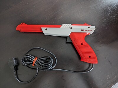 1985 Authentic OEM Nintendo NES Orange Light Zapper Gun NES