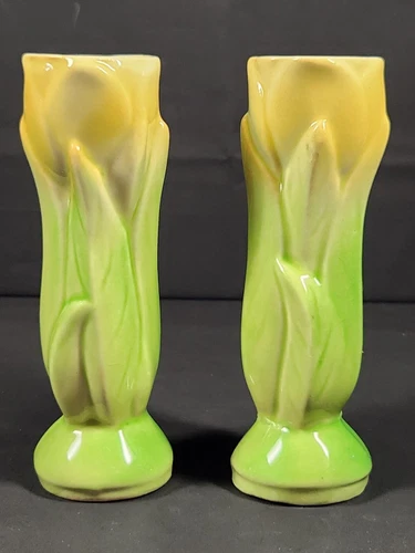 Vintage Shawnee USA 1115 set of two 5" yellow tulip pottery bud vases