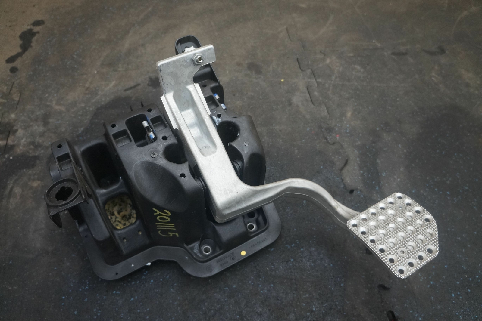 Brake Pedal Support Bracket Box Assembly OEM Ferrari California 2010