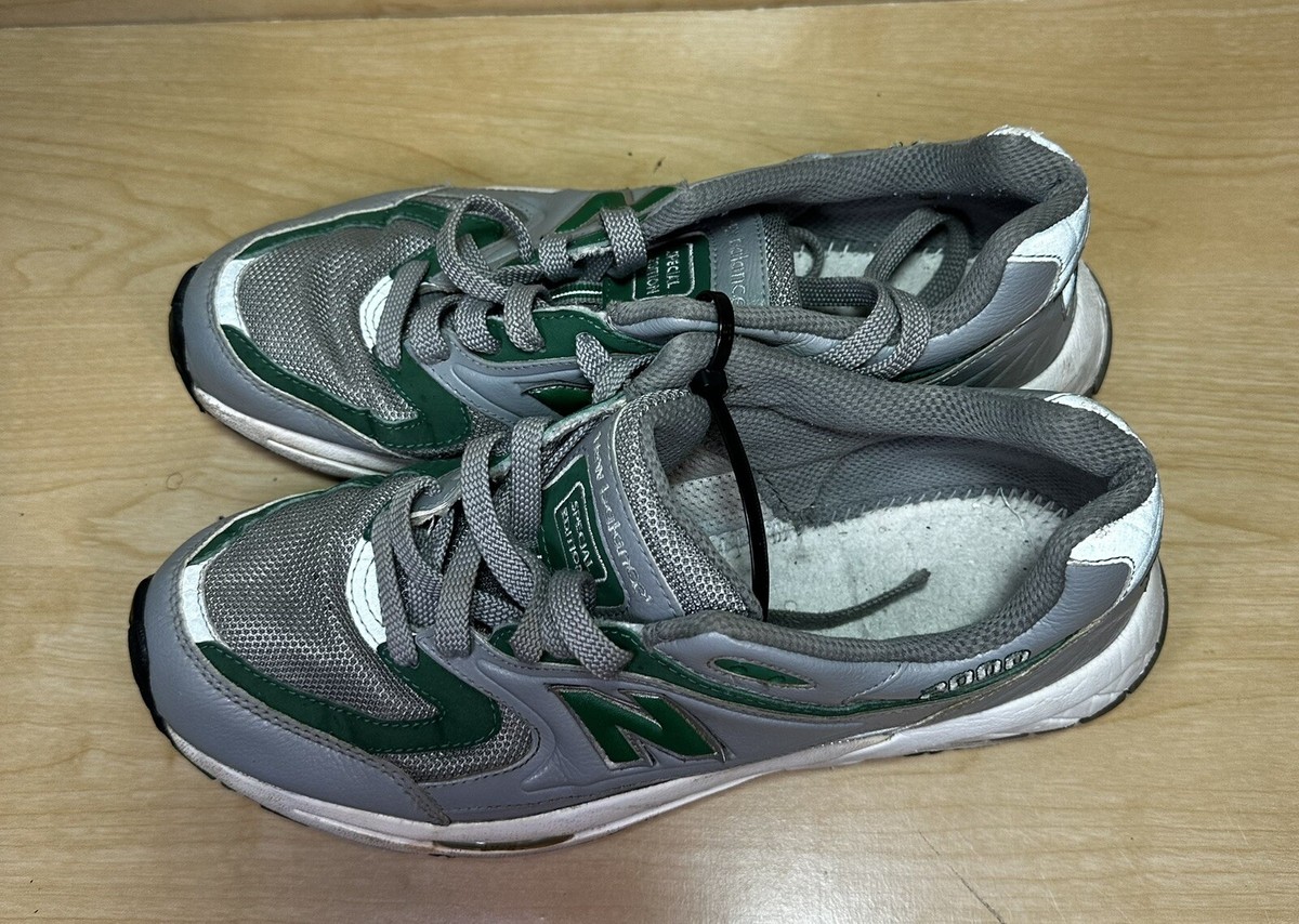 New Balance 2000 Special Edition Running Shoes Green, Grey  display picture 2