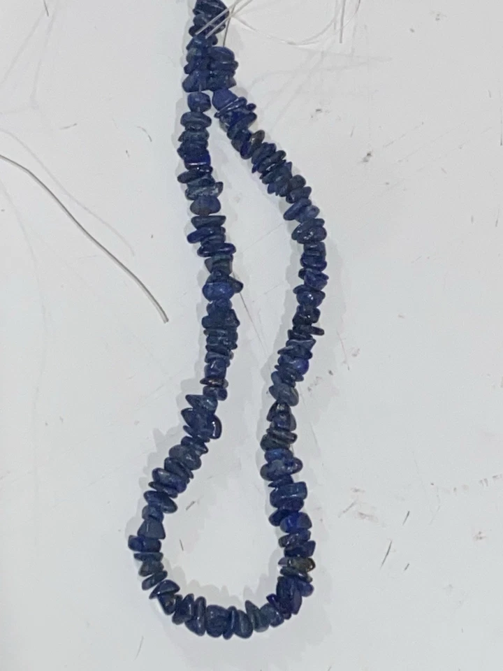 Lote de cuentas tono azul - lapislázuli, vidrio, piedra, concha y hebras de cuentas de perlas Foto 2 de 4