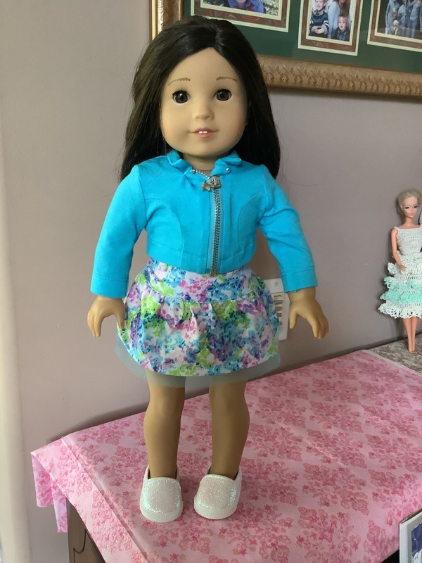2011 American Girl Doll Truly Me Dark Brown Hair And Brown  Eyes 18 Inch