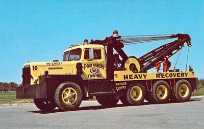 1974 MI Port Huron Heavy Recovery Tow Truck Towing Postcard N58