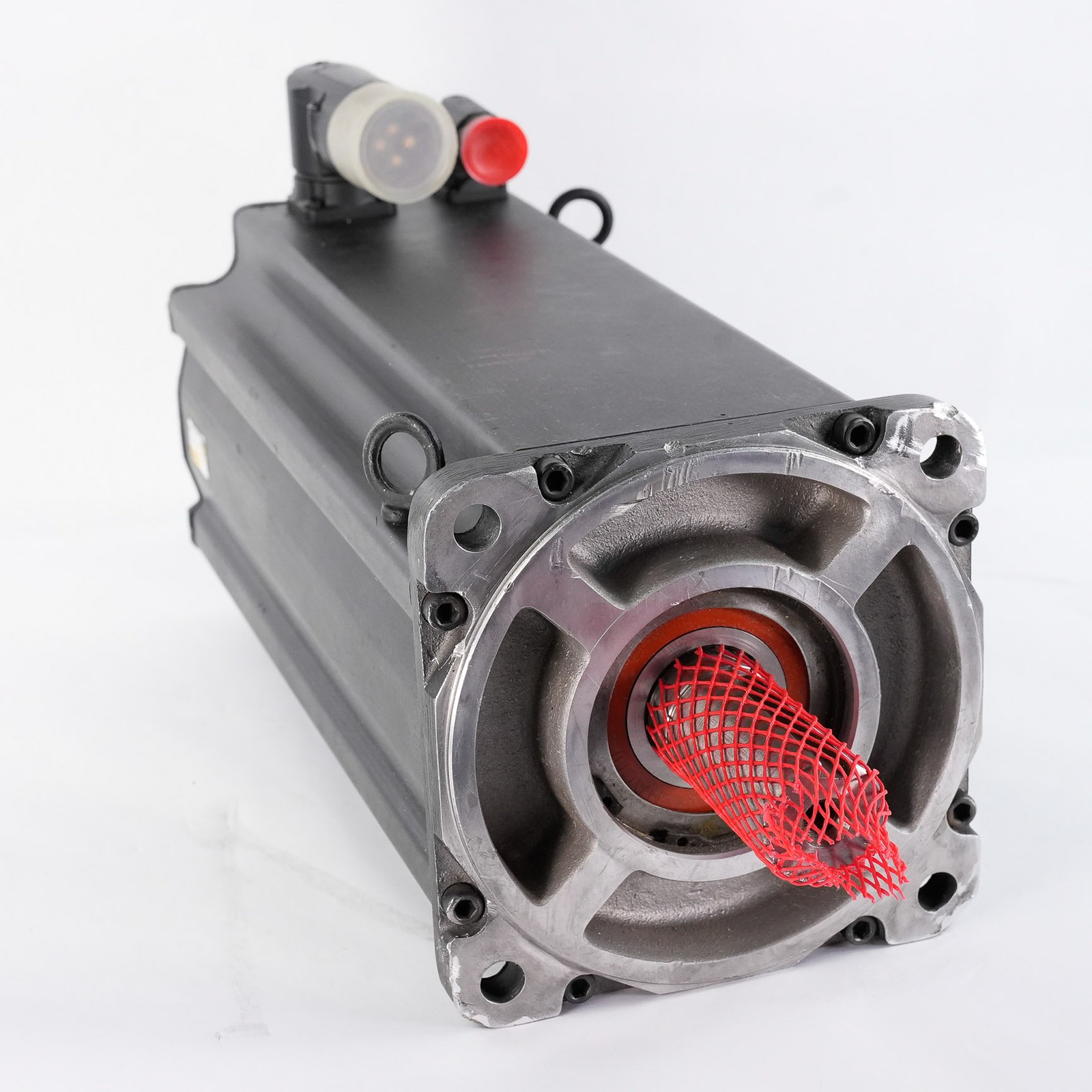 Allen-Bradley MPL-B680F-MJ74AA Moteur Servo C.A. 3 Ph 3000RPM